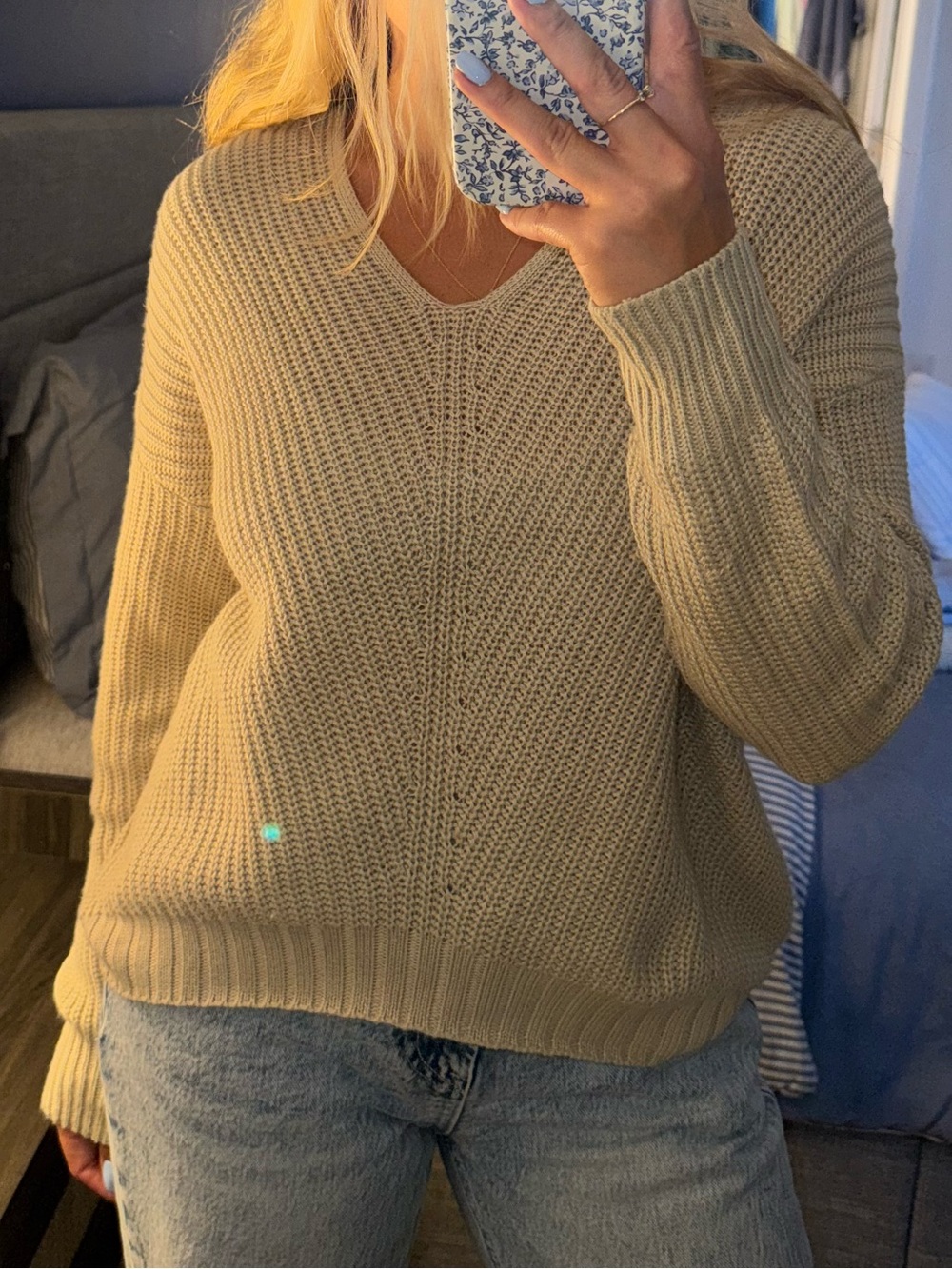 Freshman Cream V-Neck Chunky Knit Sweater